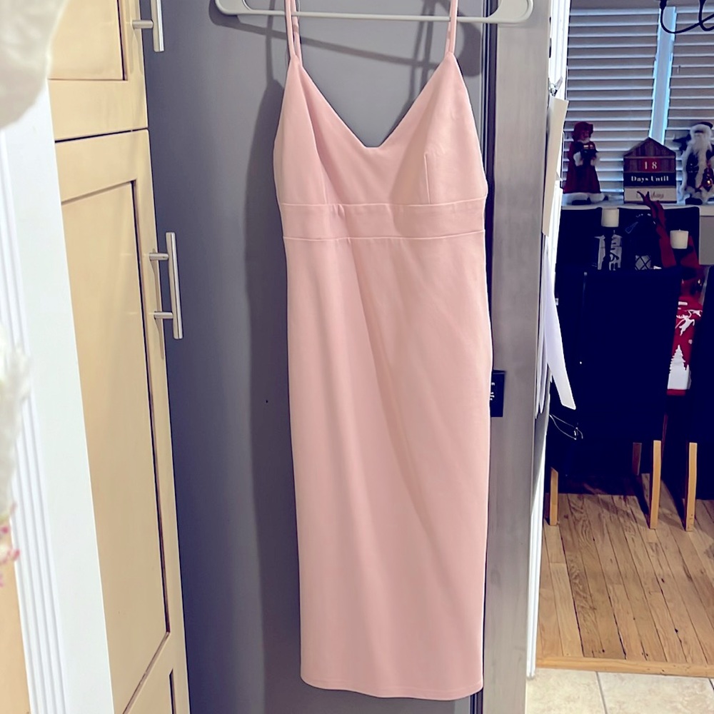 Light pink midi fitted dress. Tags on